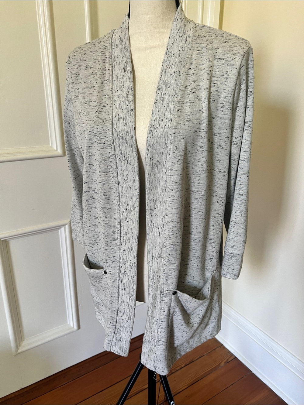Jones New York 3/4 heather light gray cardigan | size L